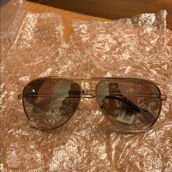 Givenchy Sunglasses. Unisex - Picture 7 of 8